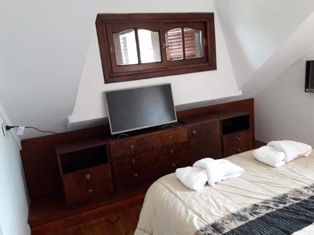 Posada Villa Club, Apart 3 Cerca Del Aeropuerto El Palomar Hurlingham Eksteriør billede